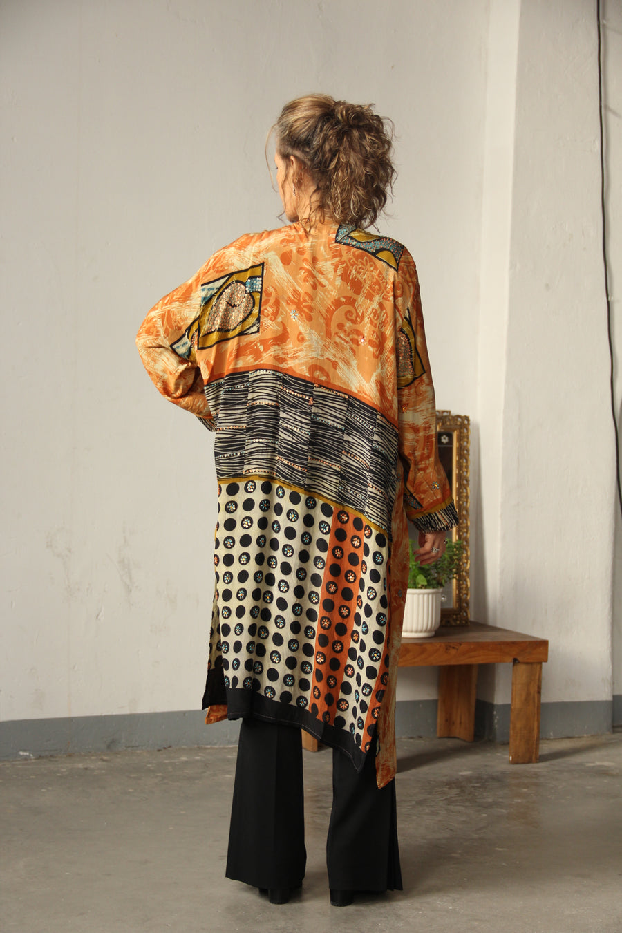 DHARANI Devi Kimono