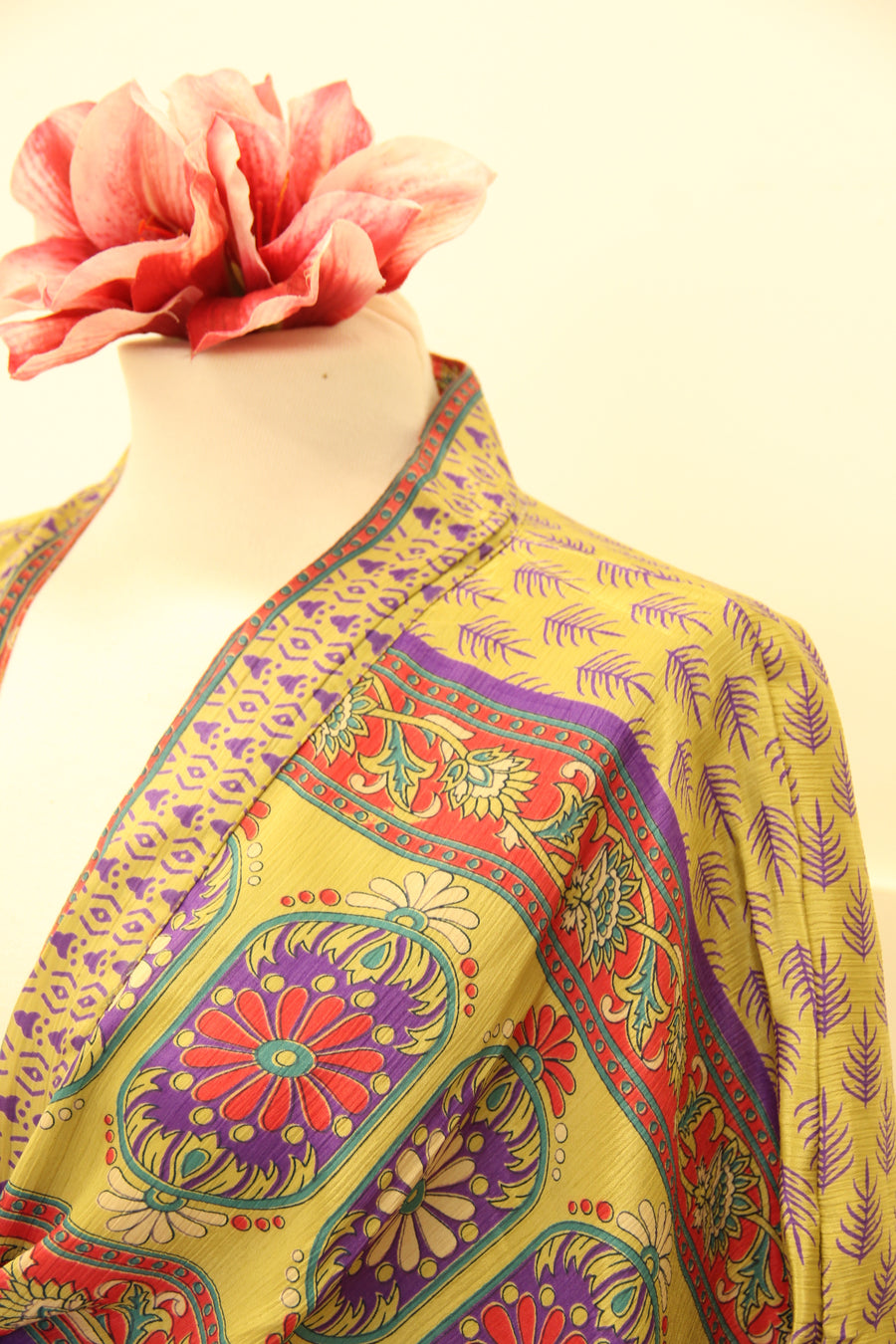 BRAHMANDA Short Kimono 