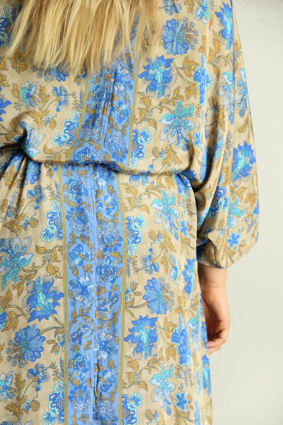 PRIYAYAI Long Kimono