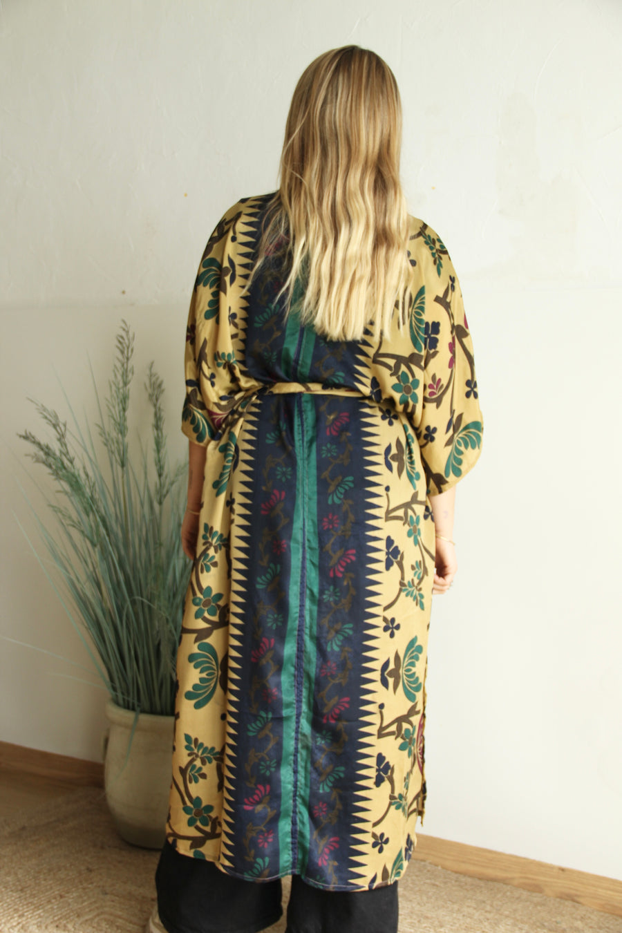 KAUSUMBHA Long Kimono